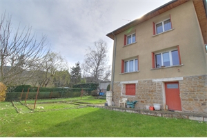 maison-villa à la vente -   42500  LE CHAMBON-FEUGEROLLES, surface 85 m2 vente maison-villa - APR732266